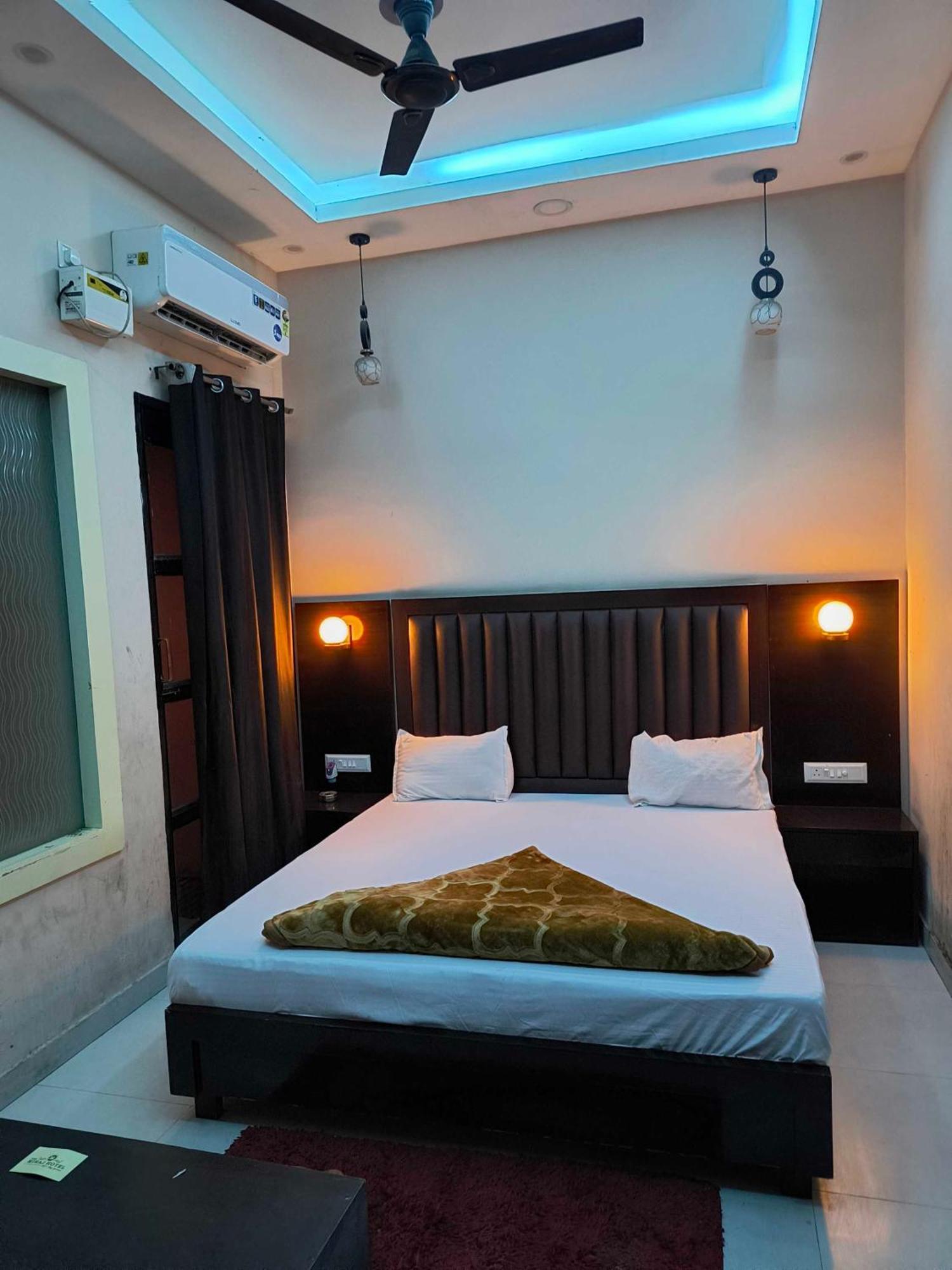 Hotel O The Miraj Sonipat Buitenkant foto