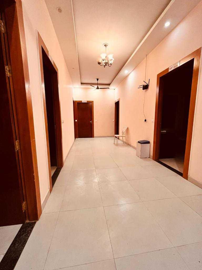 Hotel O The Miraj Sonipat Buitenkant foto