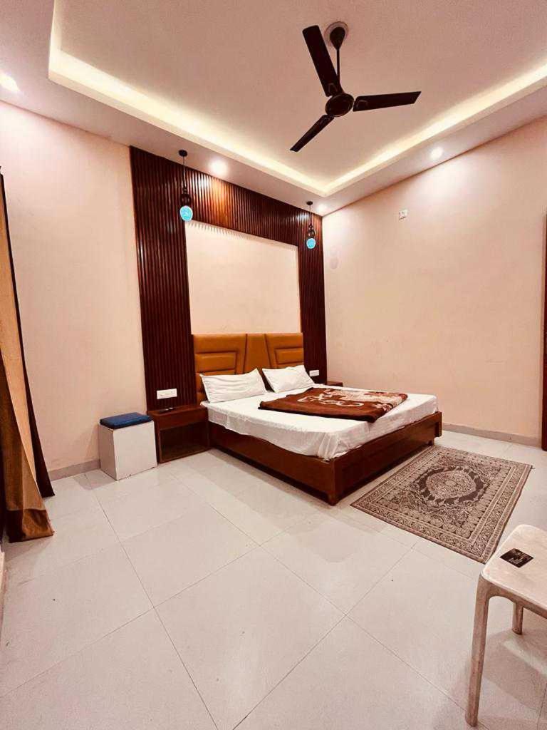 Hotel O The Miraj Sonipat Buitenkant foto