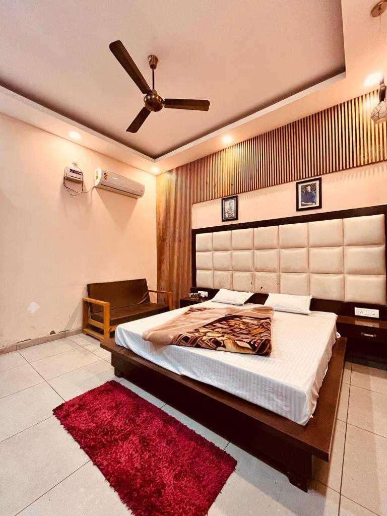 Hotel O The Miraj Sonipat Buitenkant foto